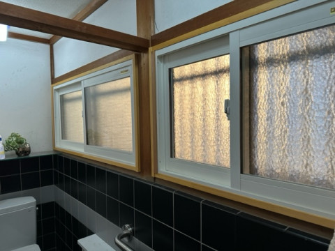 トイレの窓に内窓プラマードU取付